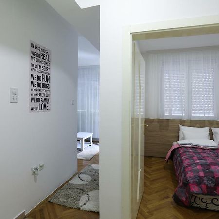 Apartment Promenada 35 Нови-Сад Экстерьер фото