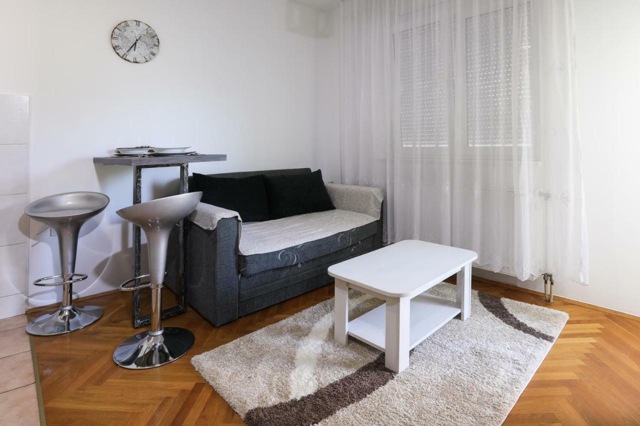 Apartment Promenada 35 Нови-Сад Экстерьер фото